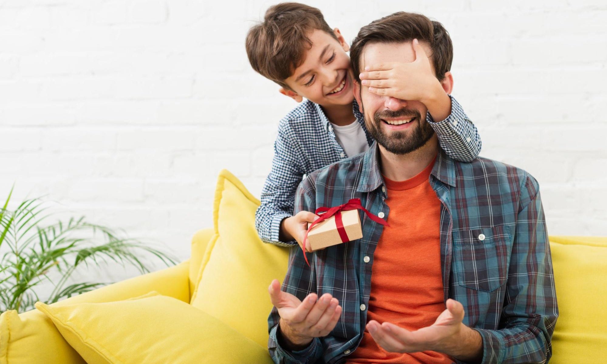 Classic Jewelry Pieces That Make Meaningful Father’s Day Gifts