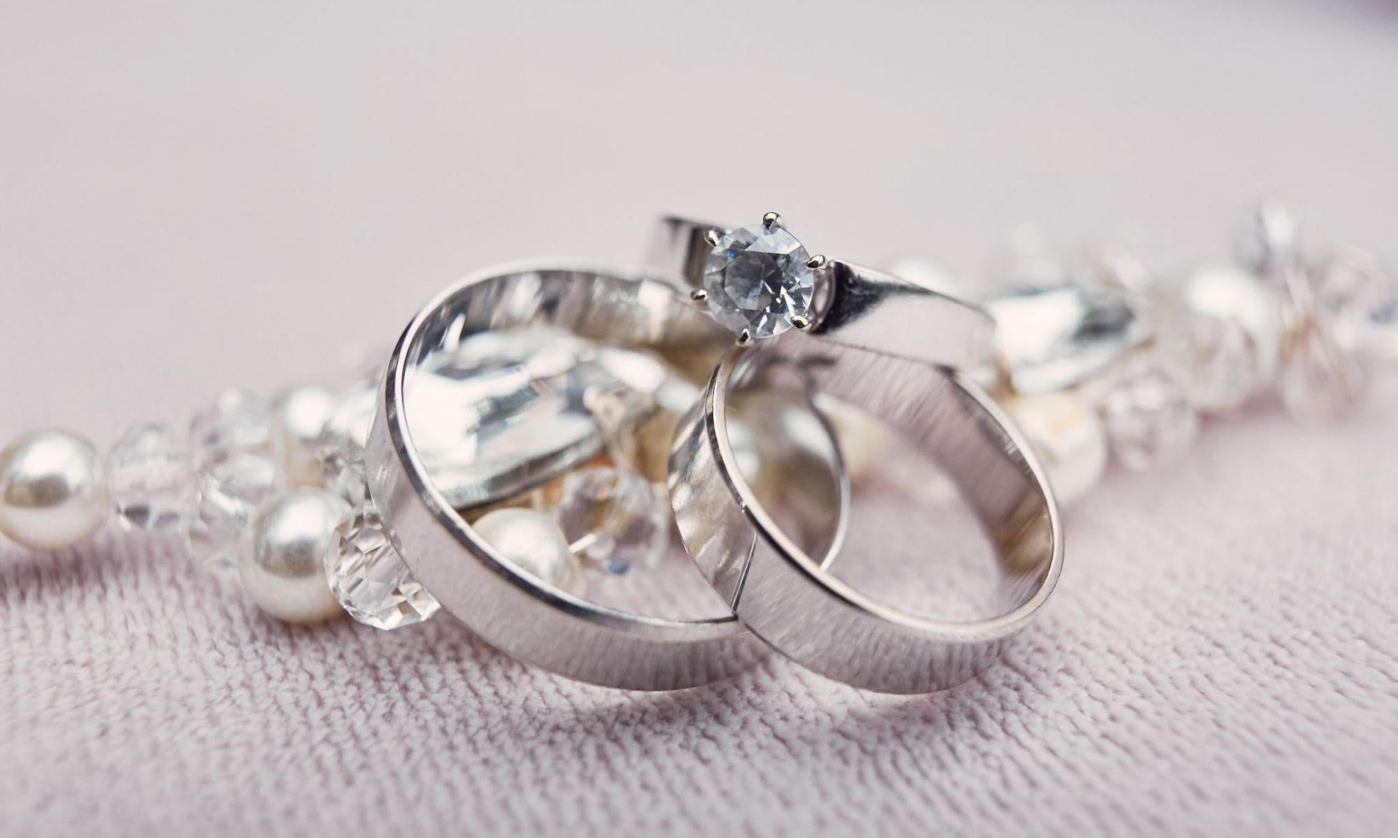 Engagement Ring vs. Wedding Ring: What’s the Difference?